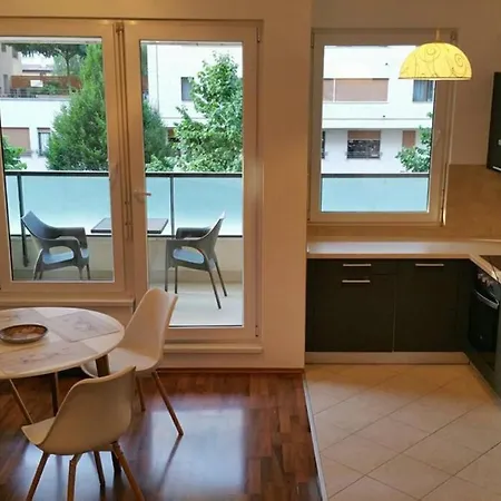 Promenade View Corvin, Apartamento *